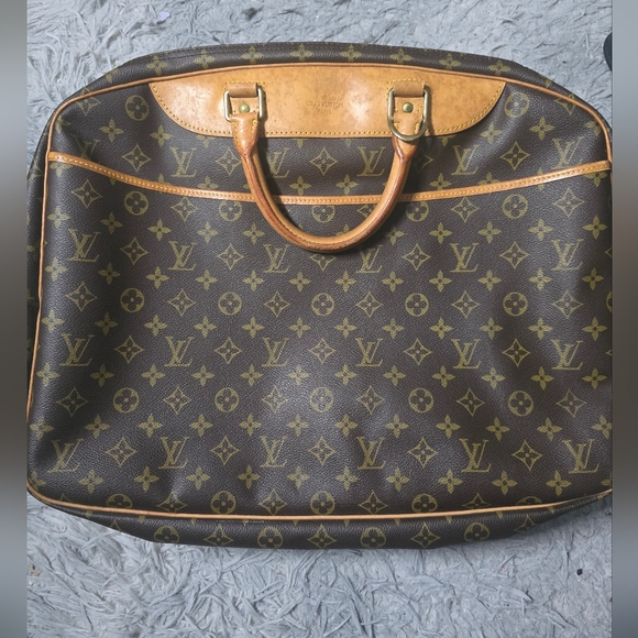085. Louis Vuitton Monogram Alize Travel Bag - Picture 7 of 9